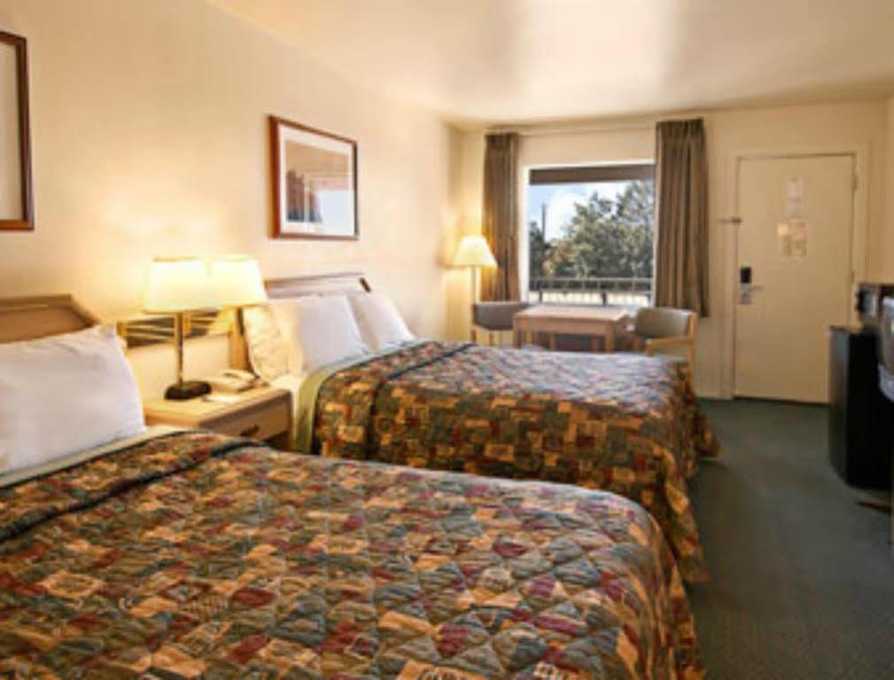 Days Inn By Wyndham Deming Exterior foto
